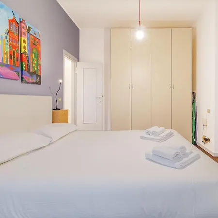 Joivy Sleek Flat With Balcony Near Mudec Museum And Navigli Area